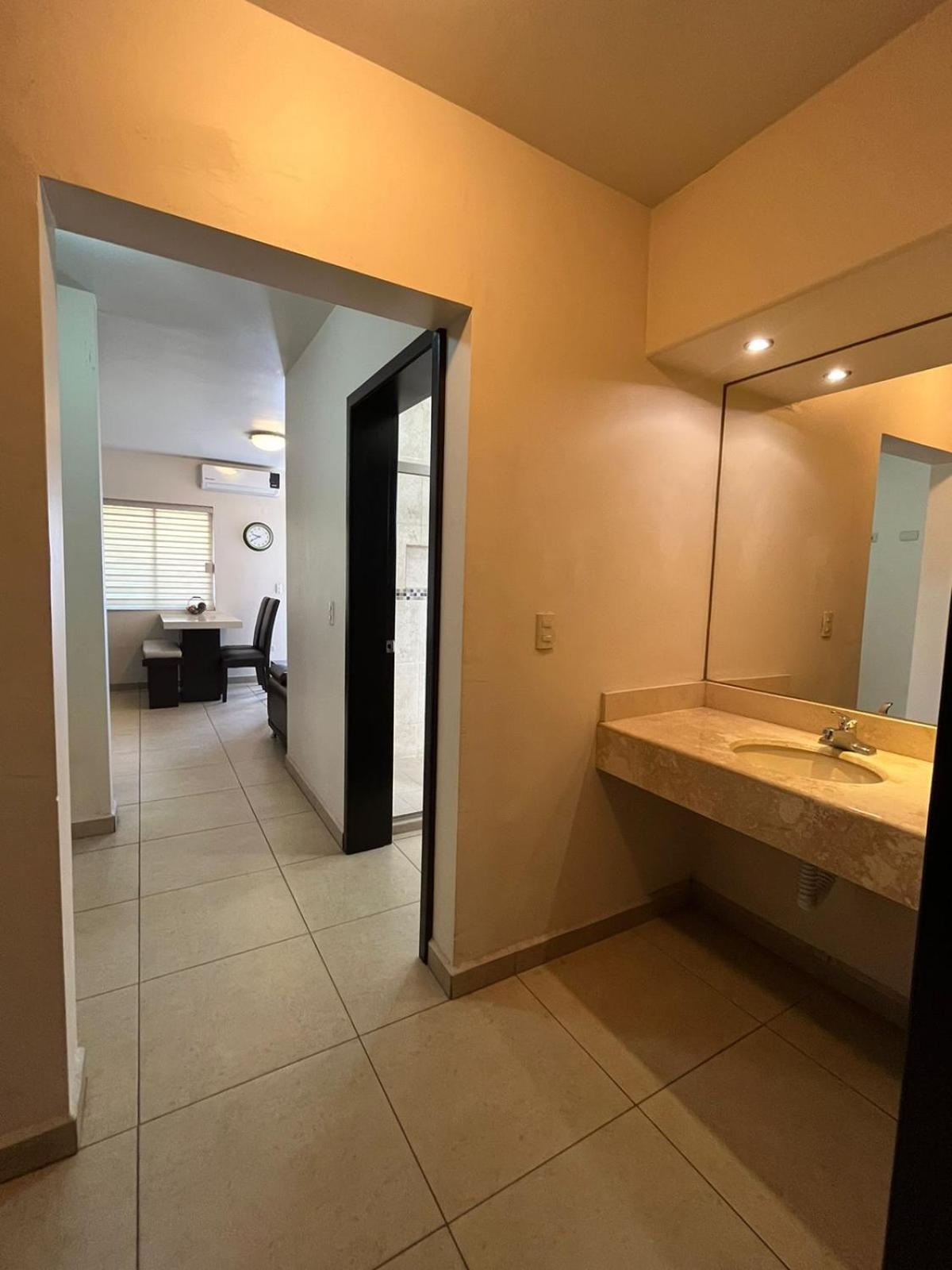 Toscana Suites Ciudad Obregón Exteriör bild